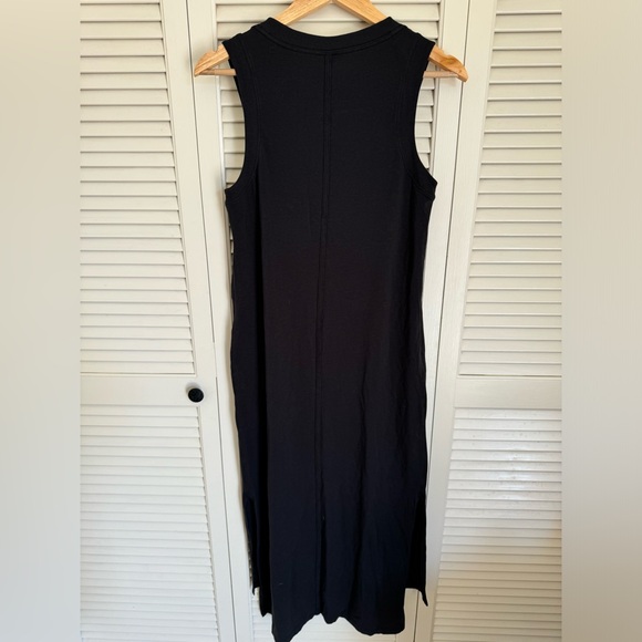 Lululemon black dress - Picture 3 of 3